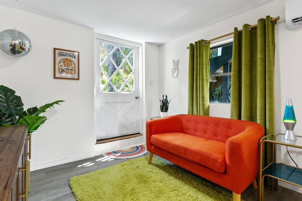 That 70'S Themed Apt Close To Coffee, Food + Shops Tampa Dış mekan fotoğraf